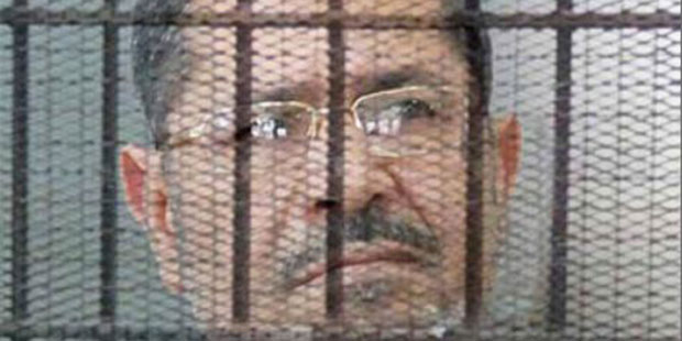 Ithadeya trial has 20 defense lawyers for Morsi, MB leaders