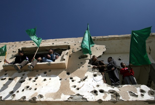 Hamas sets up protest tent outside Egypt embassy