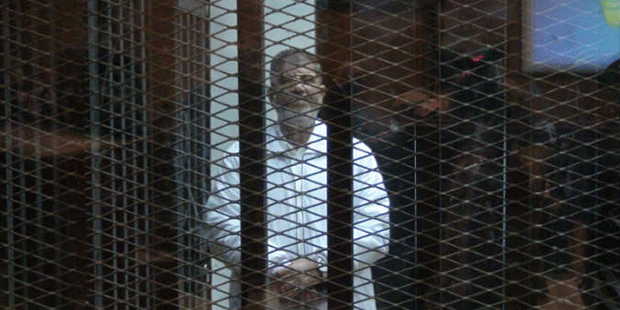 Morsi espionage trial adjourned to May 17