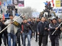 Clashes escalate in Kyrgyz crisis
