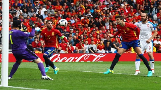 Real Madrid fan at Spain vs Czech Republic REFUSE to celebrate Gerard Pique's winner