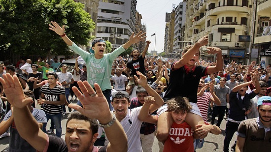 Hundreds march in Egypt over cancelled high school exams
