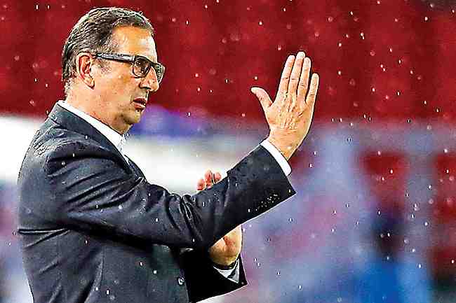 Belgian coach Leekens tops list for Zamalek job
