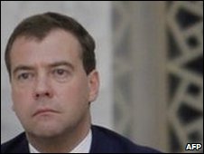 Release Shalit, urges Medvedev