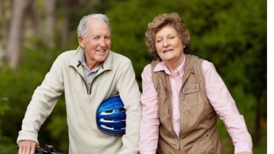 Adults with longer-lived parents may have healthier old age
