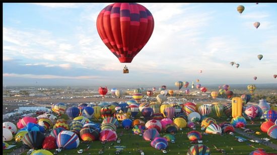Egypt suspends hot air balloon flights over Luxor for three days
