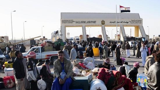 96 unregistered migrants arrested at Egypt-Libya border crossing of Sallum