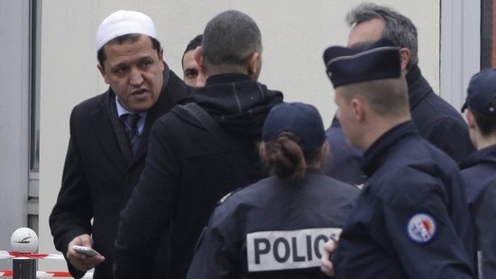 Police arrest 2 suspected pro-jihad imams in Spain
