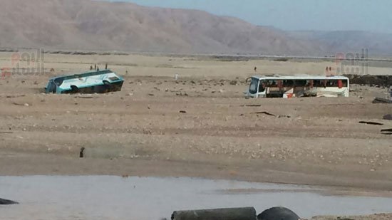 8 drowned, 34 injured due to floods hitting in Upper Egypt
