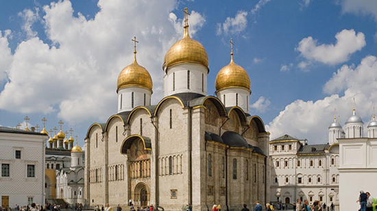 Russia returns the largest cathedral to the church after it became Museum of Atheism