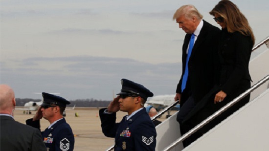Trump arrives in Washington on eve of historic inauguration