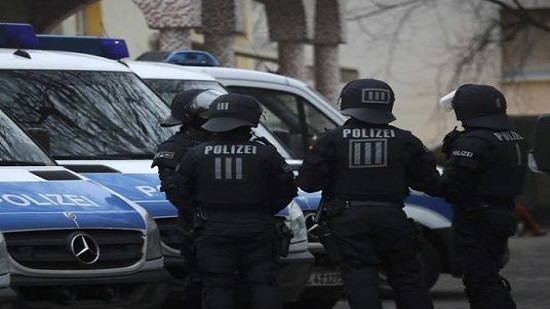 German police raid homes and mosques, arrest Tunisian suspected of planning attack
