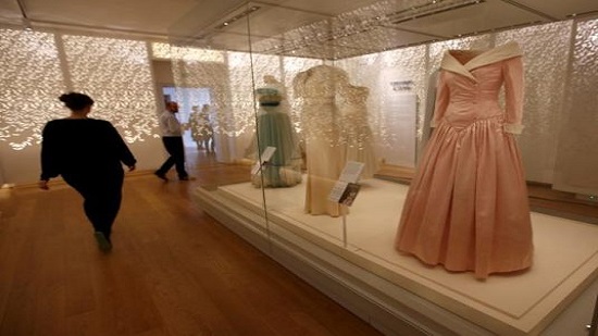 Video: Princess Diana's dresses showcased 20 years after her death
