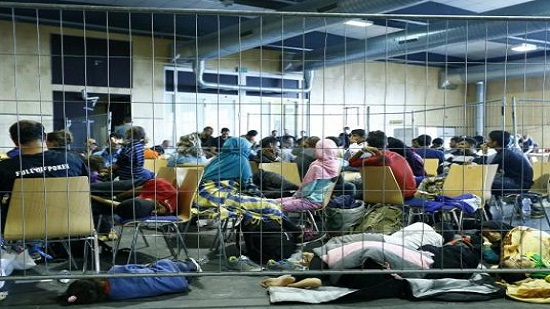 UK asylum claims drop despite rising refugee crisis