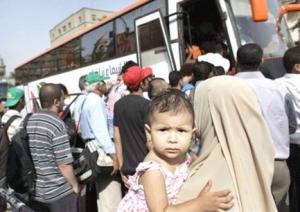 Thousands cross Egypt's border with Gaza