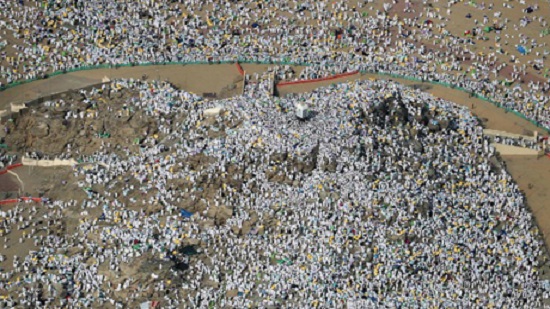 Muslim pilgrims gather on Mount Arafat for haj climax
