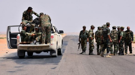 Syrian army faces fierce IS resistance outside Deir Ezzor