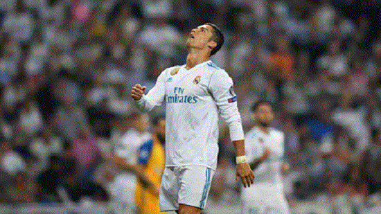 Ronaldo returns as Madrid aim to pressure leaders Barcelona