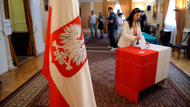 Poles vote to replace president killed in plane crash