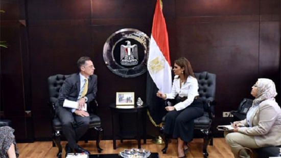Egypts investment minister, Swiss ambassador discuss new strategy to boost business