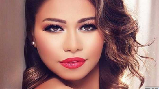 Lawyer accuses singer of insulting Egypt