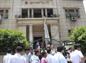 Egypt's lawyers escalate crisis with judges