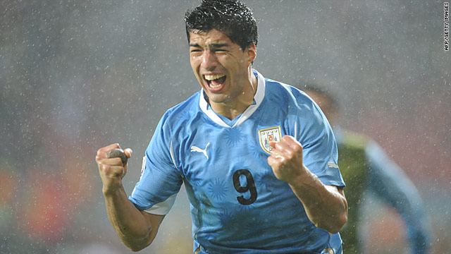 Suarez double puts Uruguay into last eight as South Korea crash out