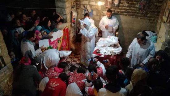 Bishop of Minya celebrates Christmas Mass with 250 Copts in a 40 meter chapel
