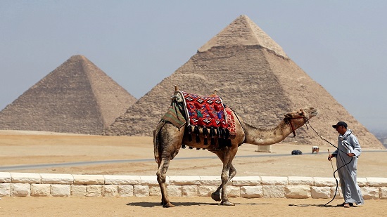 Electric cars and a LE 400 million project to transform site of Giza Pyramids