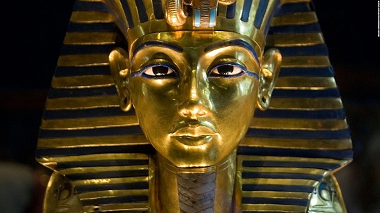Egyptian replicas artifacts are displayed in touring exhibition in Italy