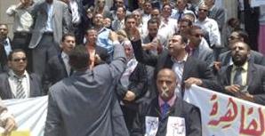 Egyptian lawyers keep low-profile in crisi