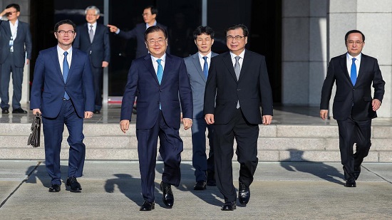 South Korean envoys meet Kim in North to prepare for third summit
