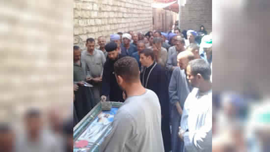 Copts of Damshaw Hashim village hold another funeral in the streets