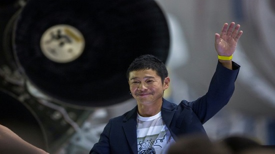 Japanese billionaire businessman revealed as SpaceX’s first Moon traveler