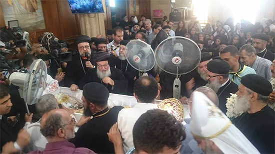 45 members of the Holy Synod attend funeral of its former General Secretary