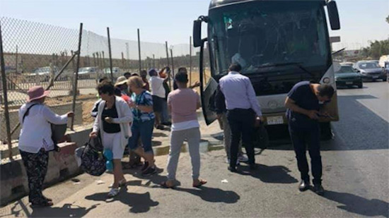 Explosion hits tourist bus in Egypts Giza