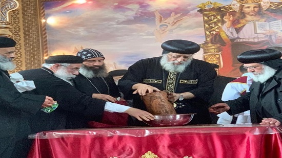 Pope Tawadros perfumes the remains of St. Athanasius in Germany