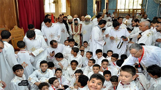 Bishop Besanti ordains new deacons in Helwan churches 