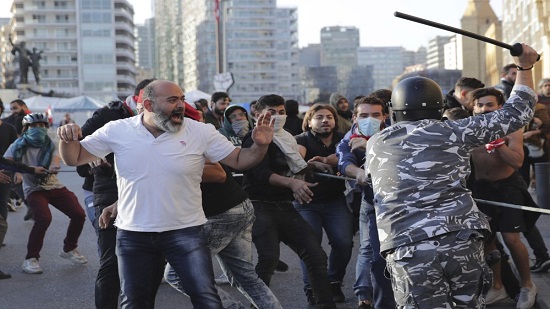 Protesters force postponement of Lebanese parliament session