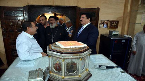 A parliamentary delegation visits the Church of the Virgin in Mostorod