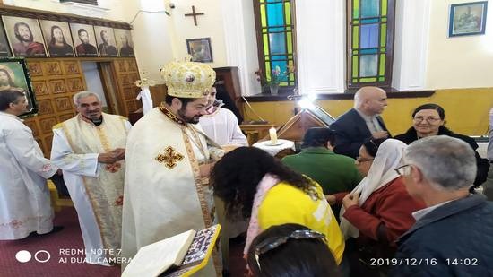 Anba Bakhoum receives the remains of St. Teresa in Mahala 

