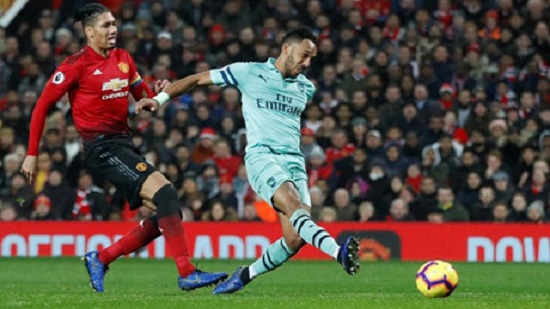 Arsenal against United recalls brighter times for faded giants
