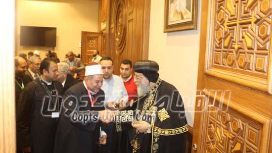 Pope receives delegation of the Egyptian family house