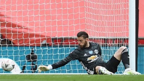 Manchester United must grasp the nettle and axe De Gea: Keane