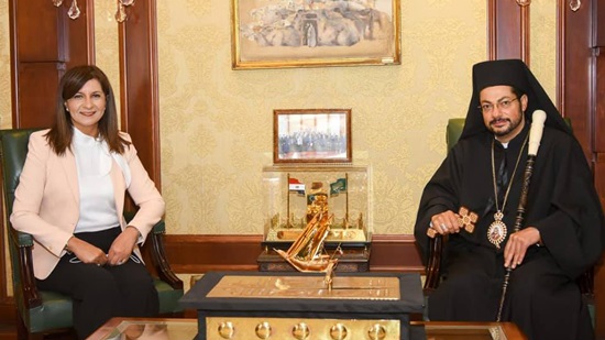 The Minister of Immigration receives Bishop Bakhoum to discuss cooperation


