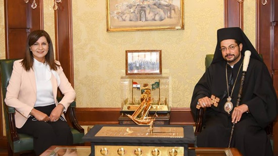 The Minister of Immigration receives Bishop Bakhoum to discuss cooperation

