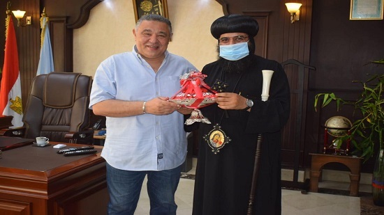 Bishop Illarion visits Governor of the Red Sea

