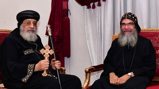 Priest of the Coptic Church in Mexico visits Pope Tawadros