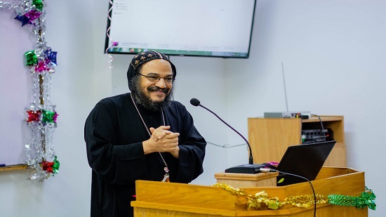 Bishop Pavly receives new students at the Chanter Institute of Alexandria
