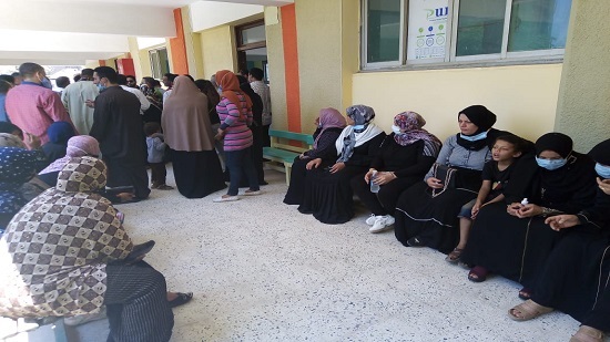 Voting polls is crowded in Egyptian villages
